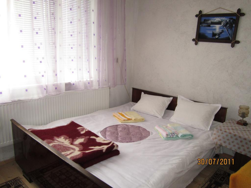 Kristal Guest House Trigrad Room photo